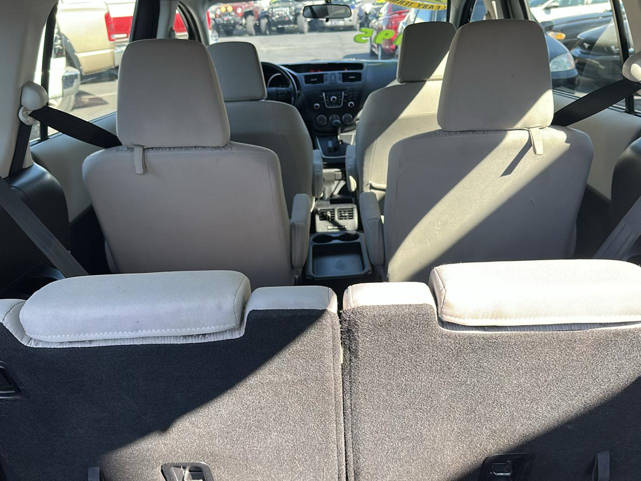 Mazda MAZDA5 Sport 2012