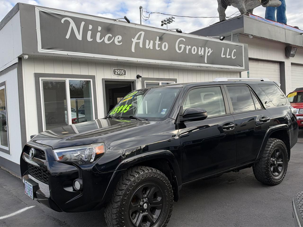 Toyota 4Runner SR5 4WD 2015