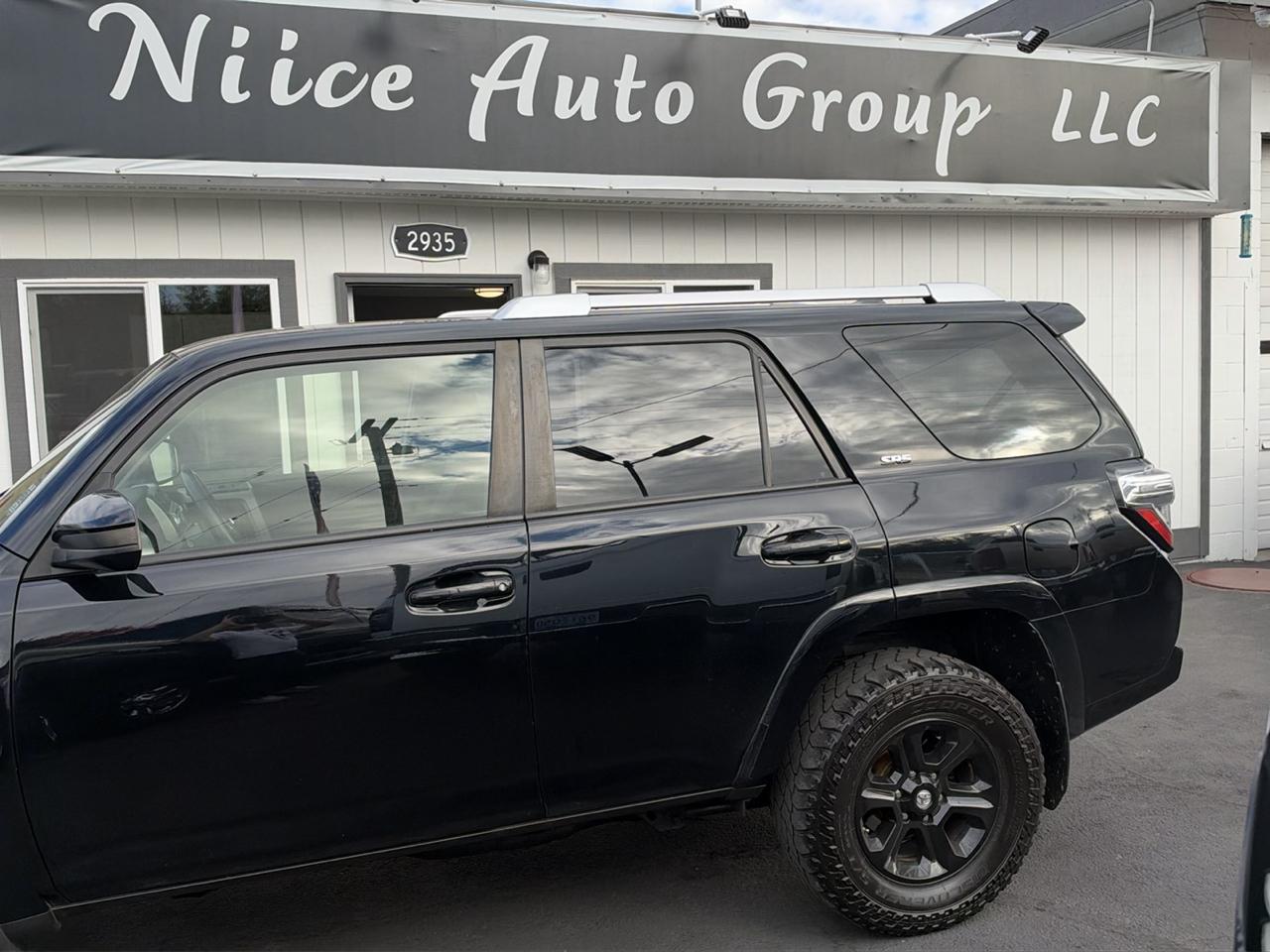 Toyota 4Runner SR5 4WD 2015