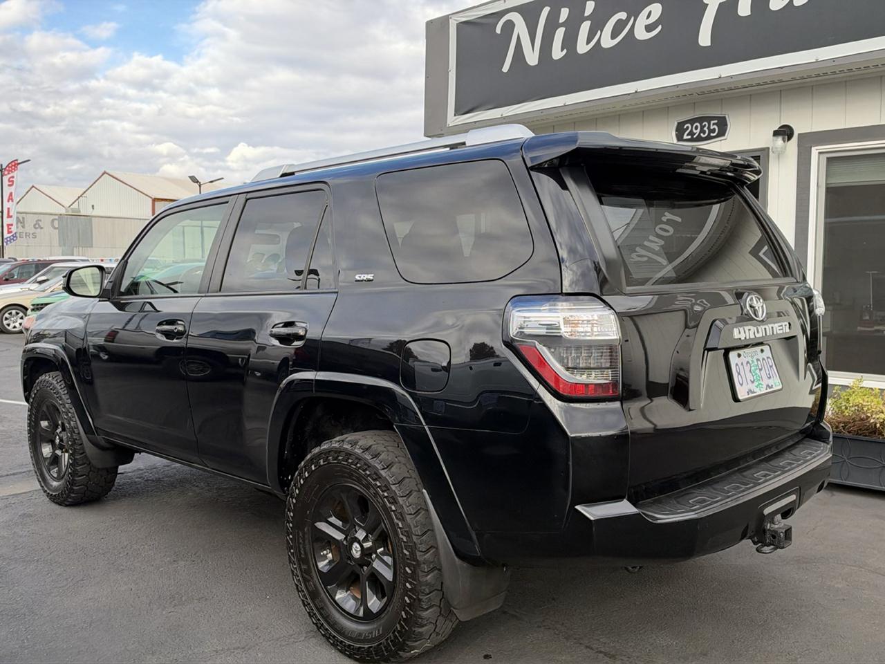 Toyota 4Runner SR5 4WD 2015
