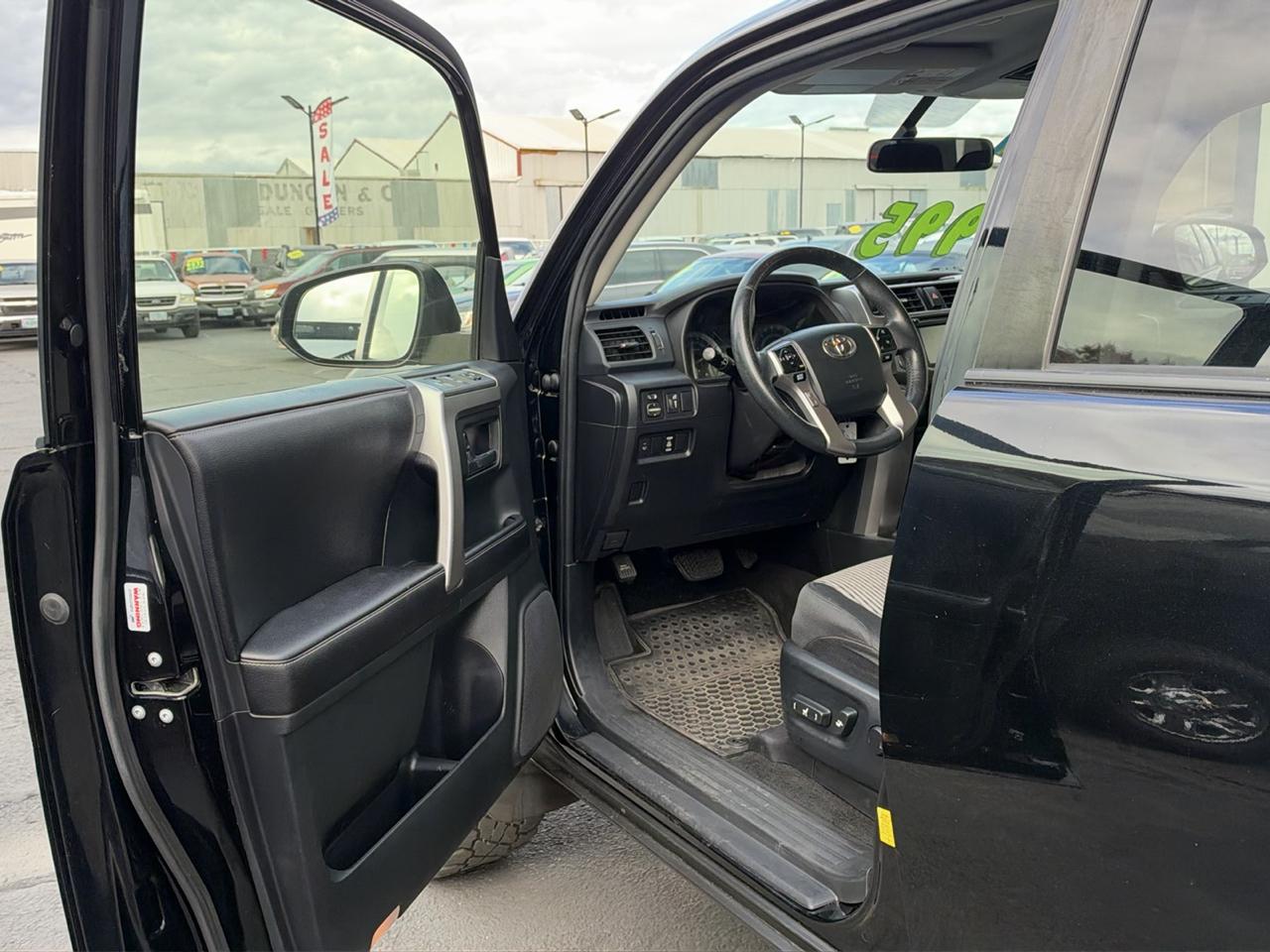 Toyota 4Runner SR5 4WD 2015