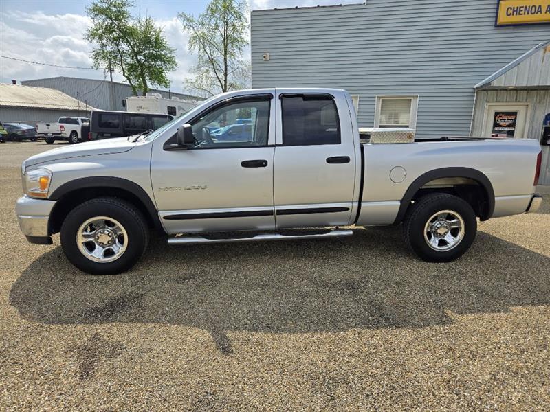 Dodge Ram 1500 ST Quad Cab 2WD 2006