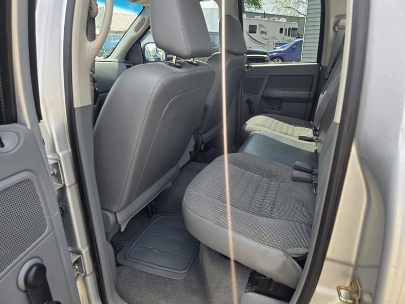 Dodge Ram 1500 ST Quad Cab 2WD 2006