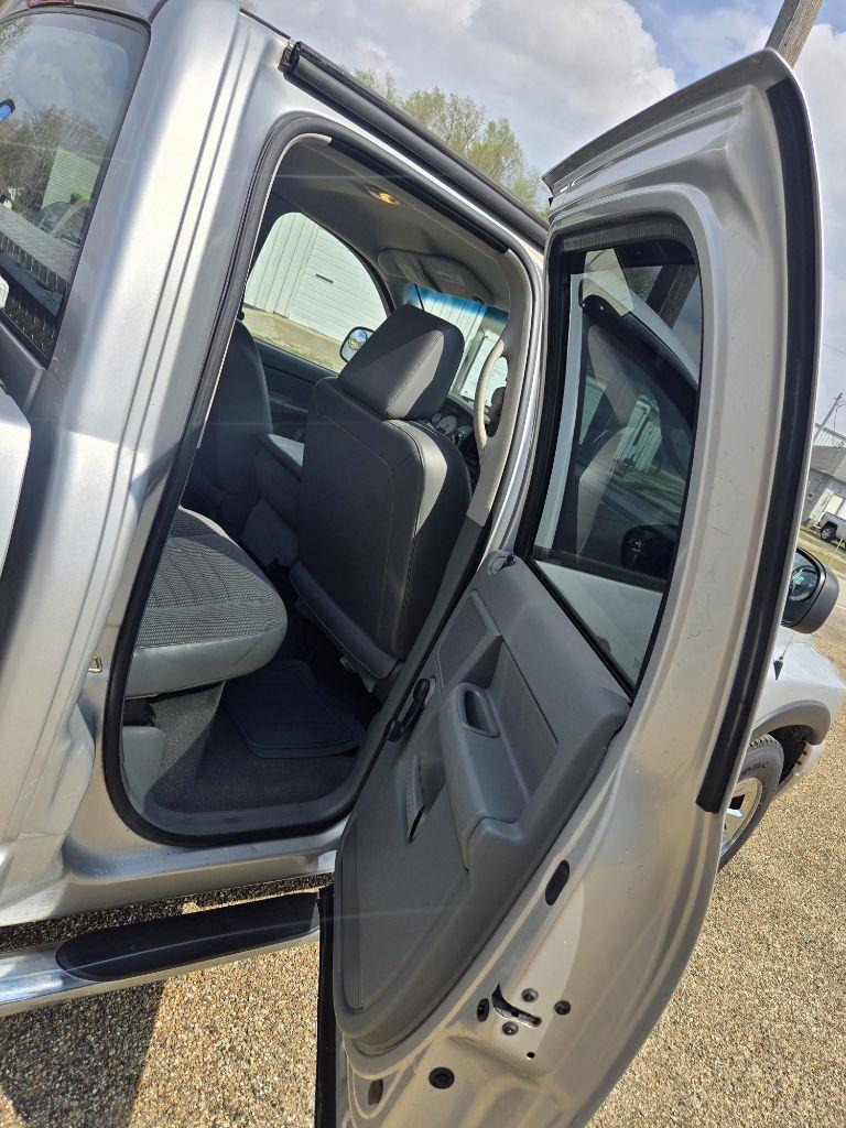 Dodge Ram 1500 ST Quad Cab 2WD 2006