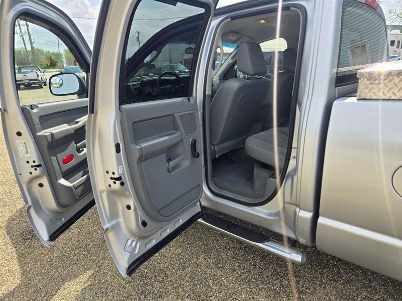 Dodge Ram 1500 ST Quad Cab 2WD 2006