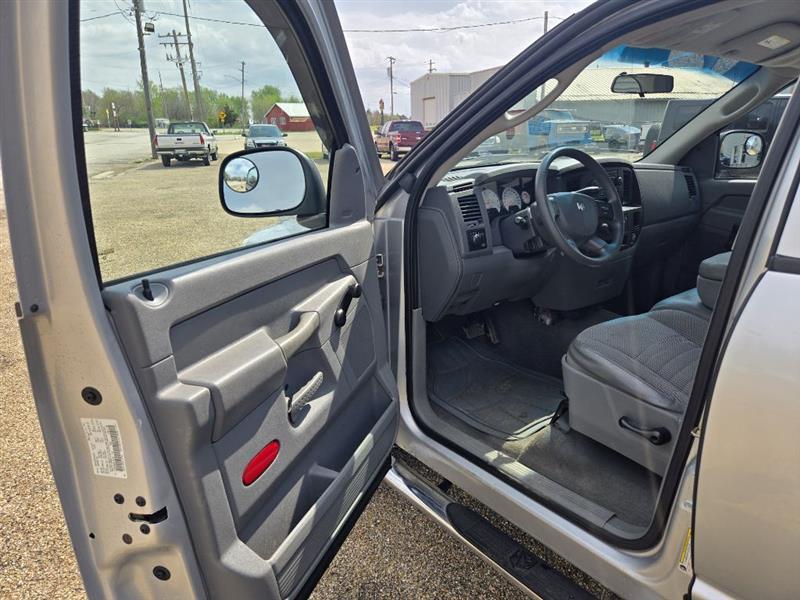 Dodge Ram 1500 ST Quad Cab 2WD 2006