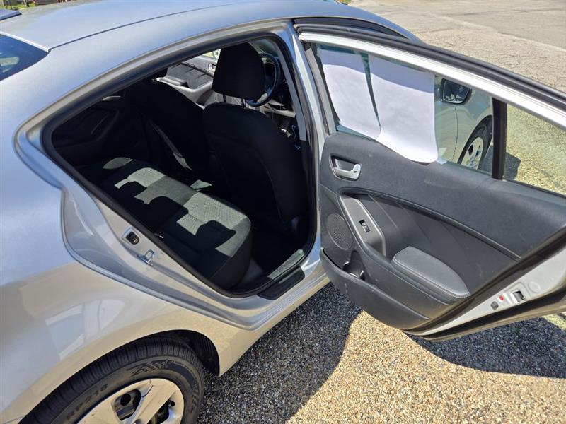 Kia Forte LX 6A 2017