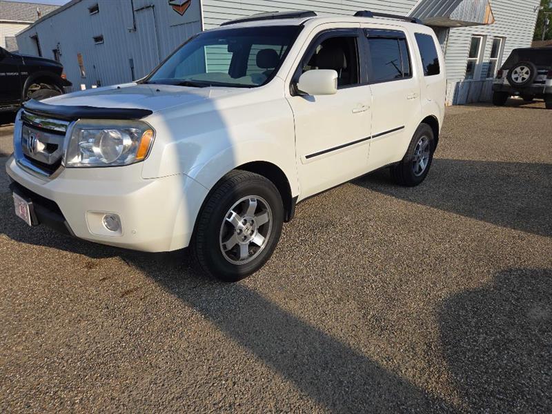 Honda Pilot Touring 2WD 5-Spd AT with DVD 2011