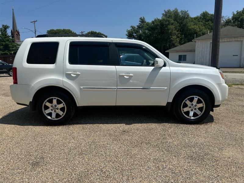 Honda Pilot Touring 2WD 5-Spd AT with DVD 2011