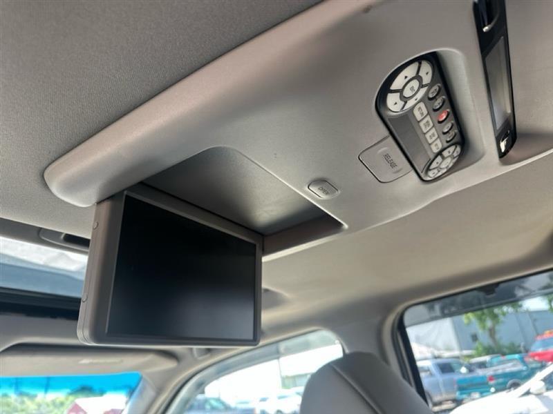 Honda Pilot Touring 2WD 5-Spd AT with DVD 2011