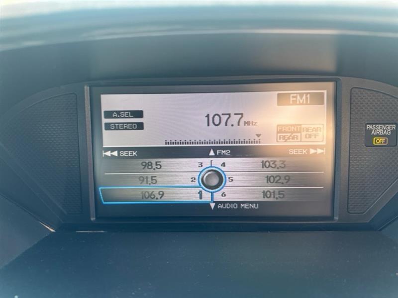 Honda Pilot Touring 2WD 5-Spd AT with DVD 2011