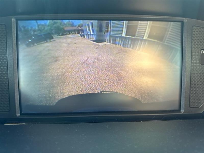 Honda Pilot Touring 2WD 5-Spd AT with DVD 2011