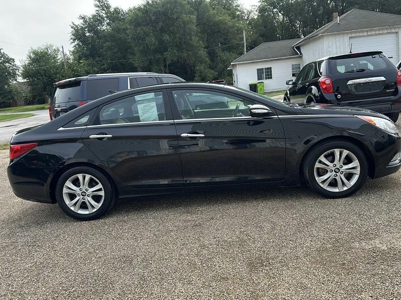 Hyundai Sonata Limited 2.4L 2011