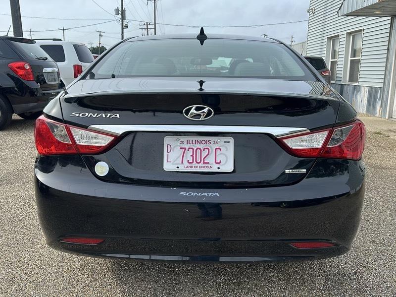 Hyundai Sonata Limited 2.4L 2011