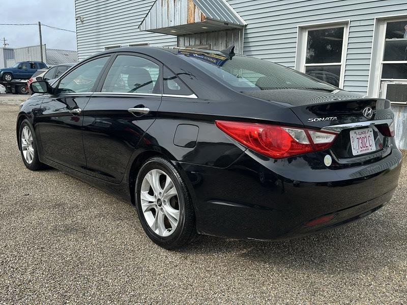 Hyundai Sonata Limited 2.4L 2011
