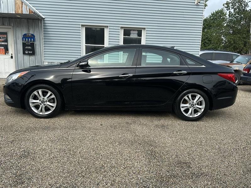 Hyundai Sonata Limited 2.4L 2011