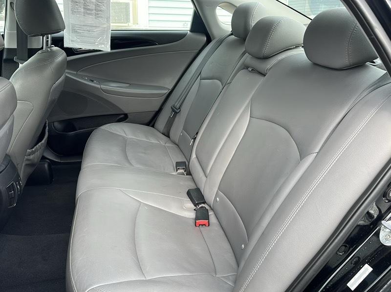 Hyundai Sonata Limited 2.4L 2011