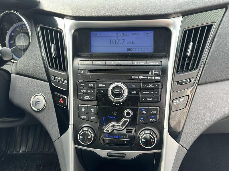 Hyundai Sonata Limited 2.4L 2011