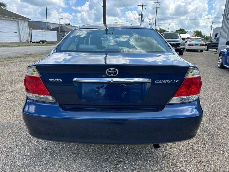 Toyota Camry LE 2005