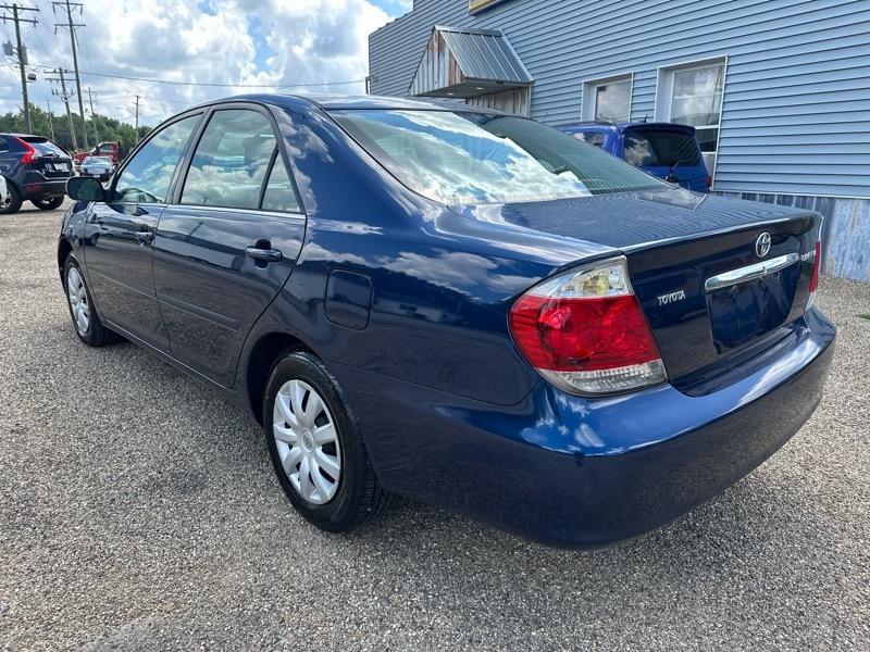 Toyota Camry LE 2005