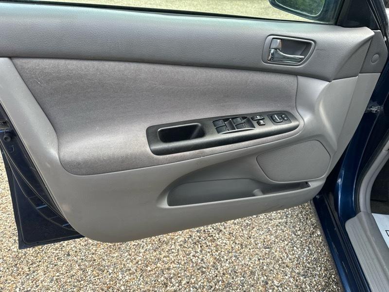 Toyota Camry LE 2005