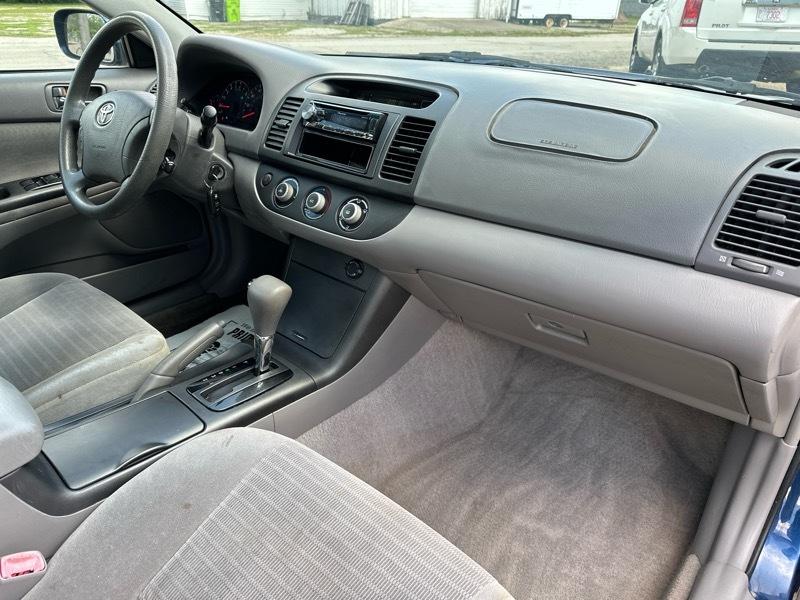 Toyota Camry LE 2005