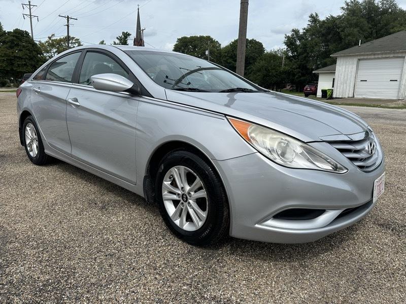 Hyundai Sonata SE 2.4L 2012