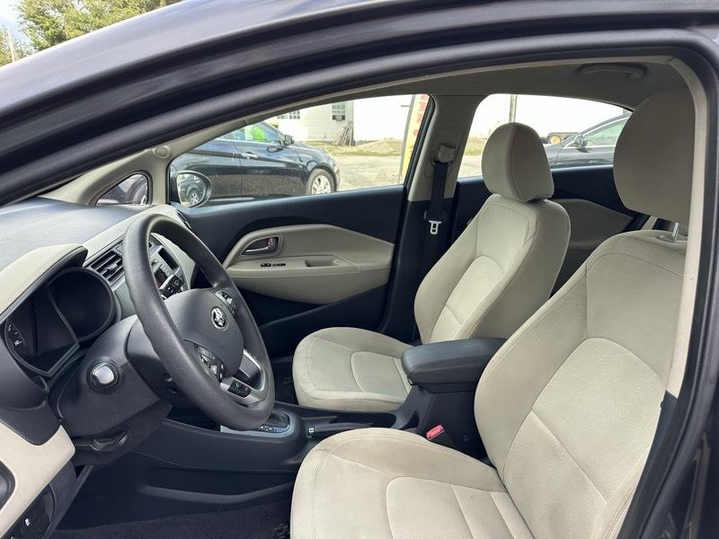 Kia Rio5 EX 2013