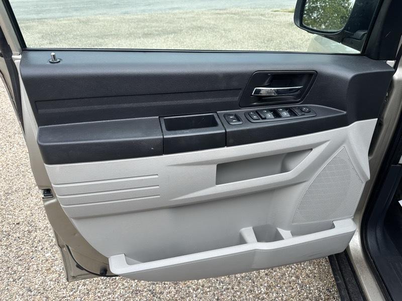 Dodge Grand Caravan SE 2009