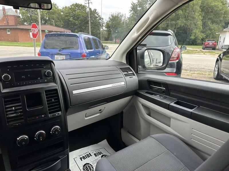 Dodge Grand Caravan SE 2009