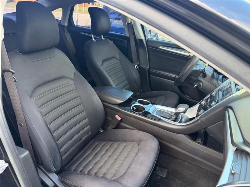 Ford Fusion SE 2014