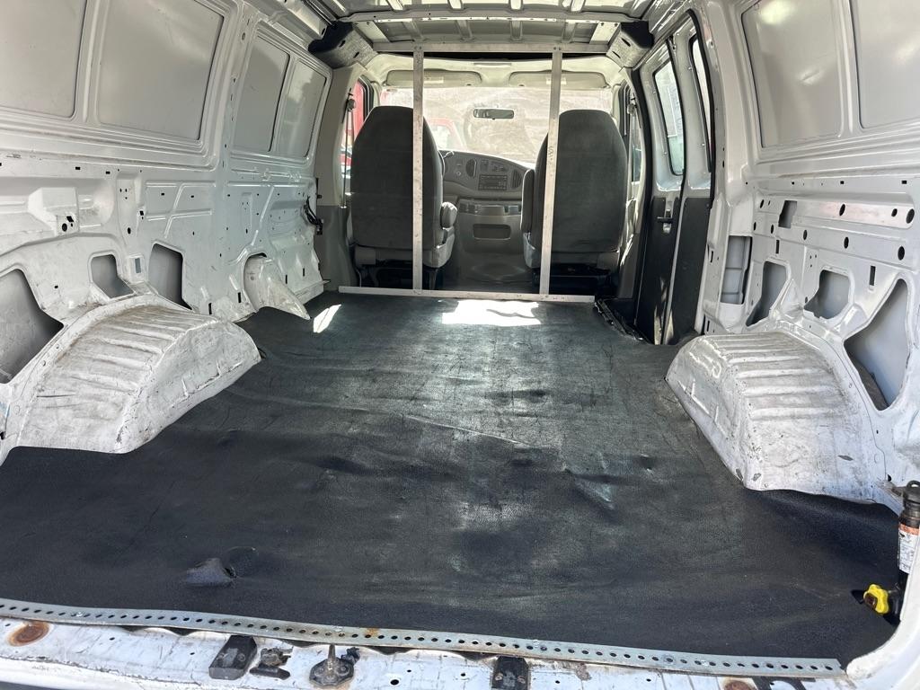 Ford Econoline E-250 2008