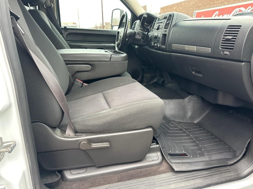 Chevrolet Silverado 2500HD LT Crew Cab 4WD 2012