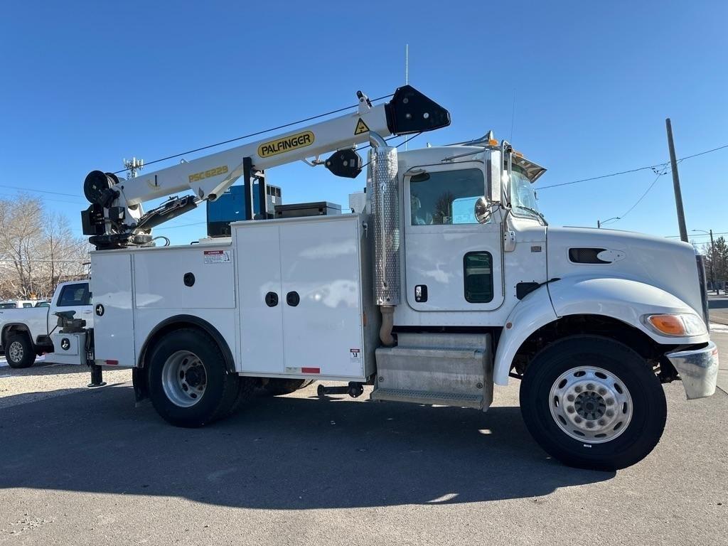Peterbilt 337  2016