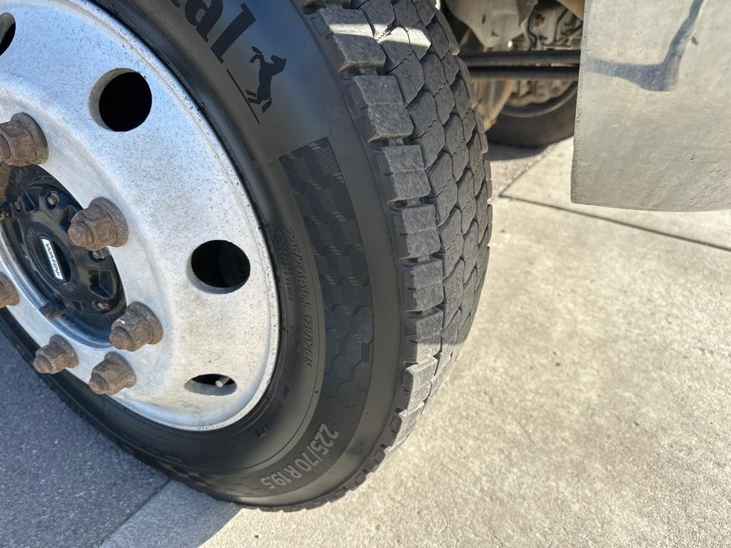 Chevrolet Silverado Medium Duty  2019