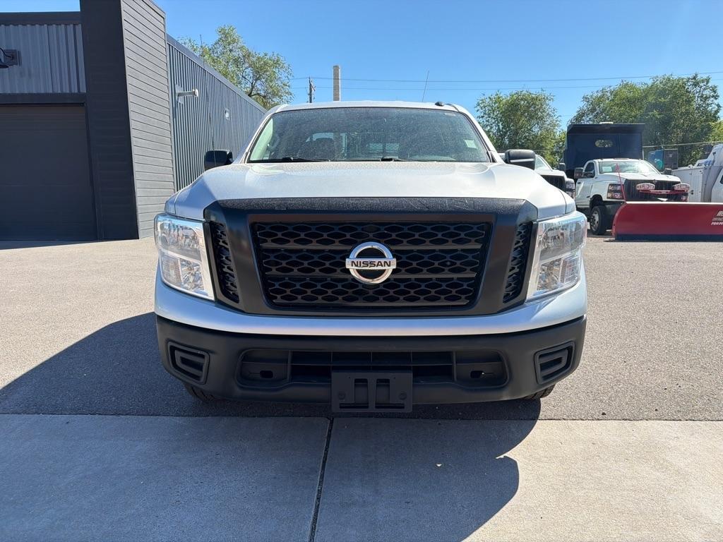 Nissan Titan S Crew Cab 4WD 2019