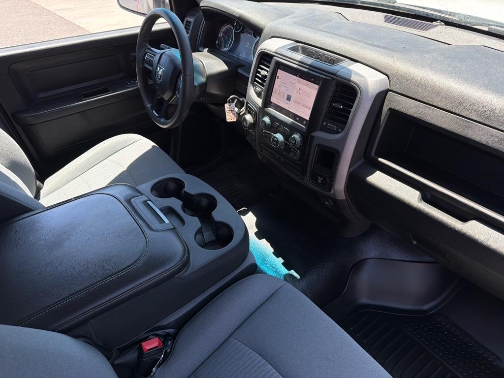 RAM 1500 Classic Tradesman Quad Cab 4WD 2022