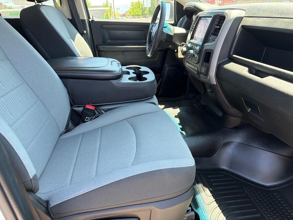 RAM 1500 Classic Tradesman Quad Cab 4WD 2022