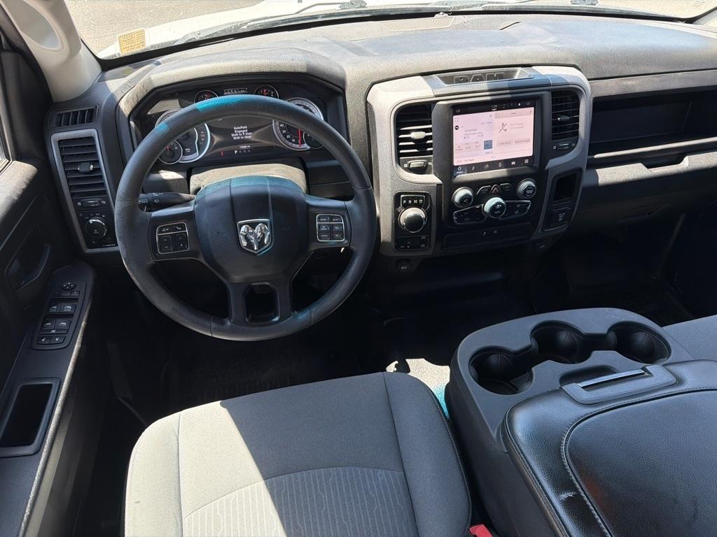 RAM 1500 Classic Tradesman Quad Cab 4WD 2022