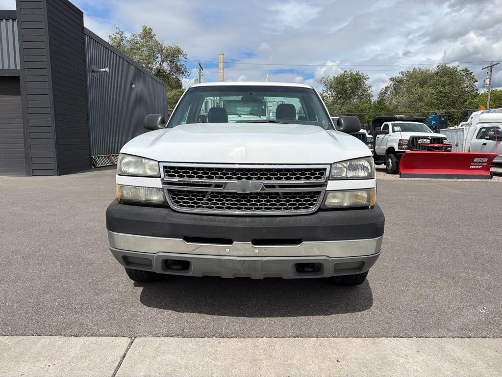 Chevrolet Silverado 2500HD Long Bed 2WD 2005