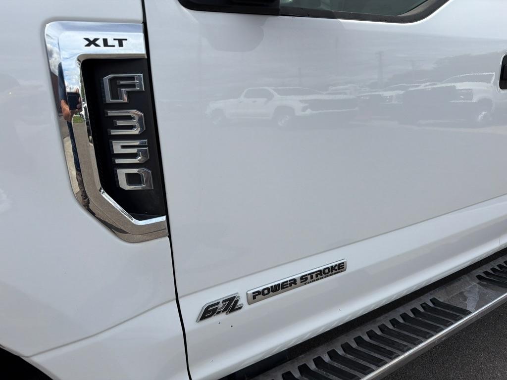 Ford F-350 SD Platinum Crew Cab Long Box 4WD 2021