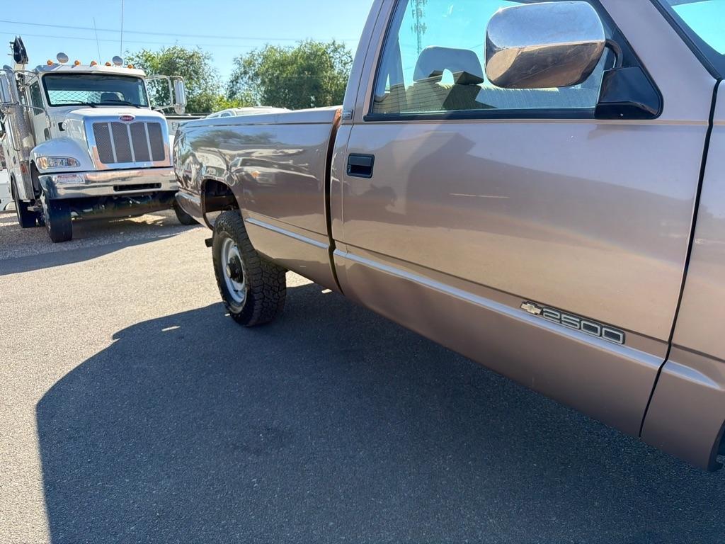 Chevrolet C/K 2500 Reg. Cab 8-ft. Bed 4WD 1994