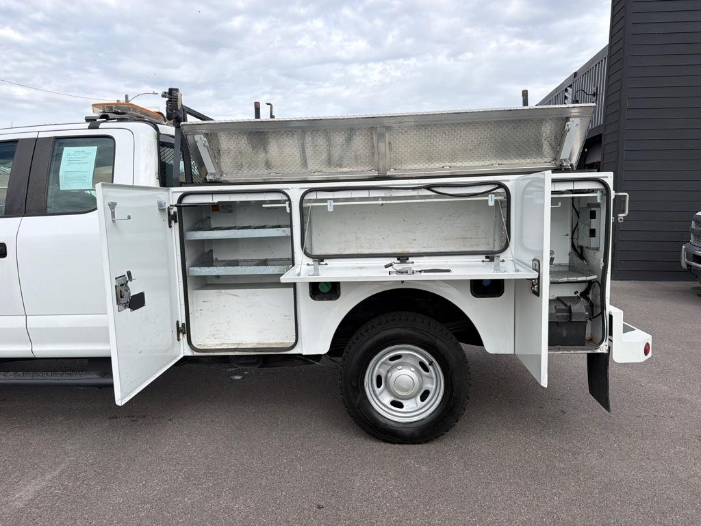 Ford F-250 SD XL SuperCab 4WD 2017