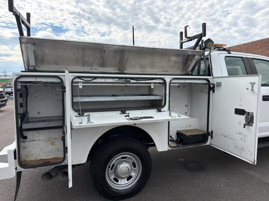 Ford F-250 SD XL SuperCab 4WD 2017