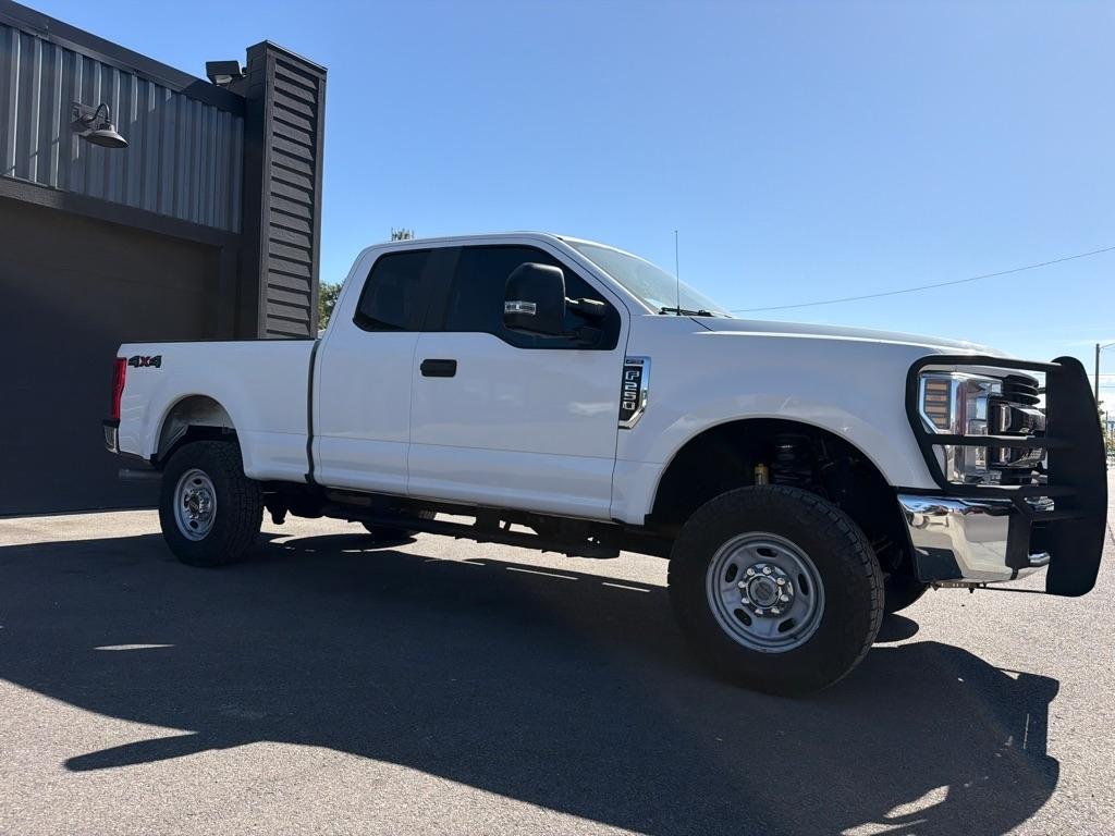 Ford F-250 SD XL SuperCab 4WD 2019