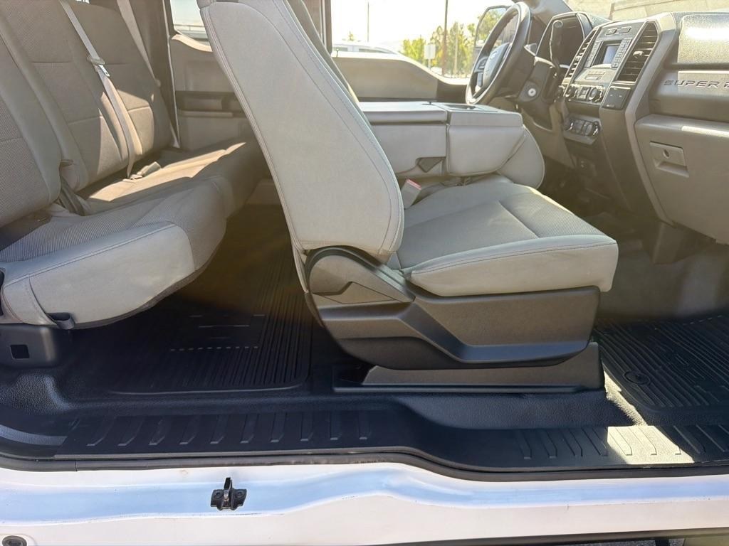 Ford F-250 SD XL SuperCab 4WD 2019