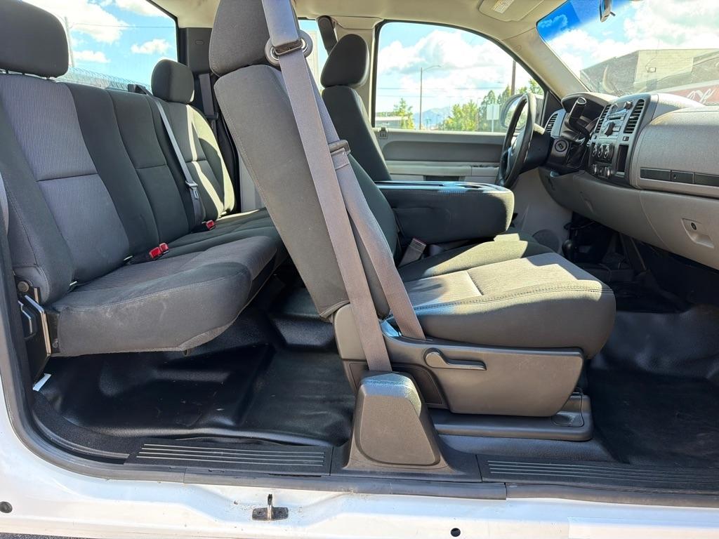 Chevrolet Silverado 2500HD Work Truck Ext. Cab 4WD 2013