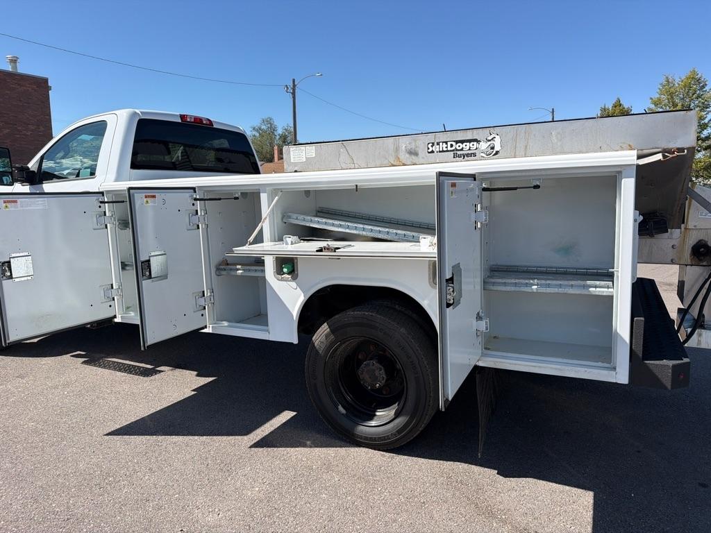 Chevrolet Silverado Medium Duty  2021