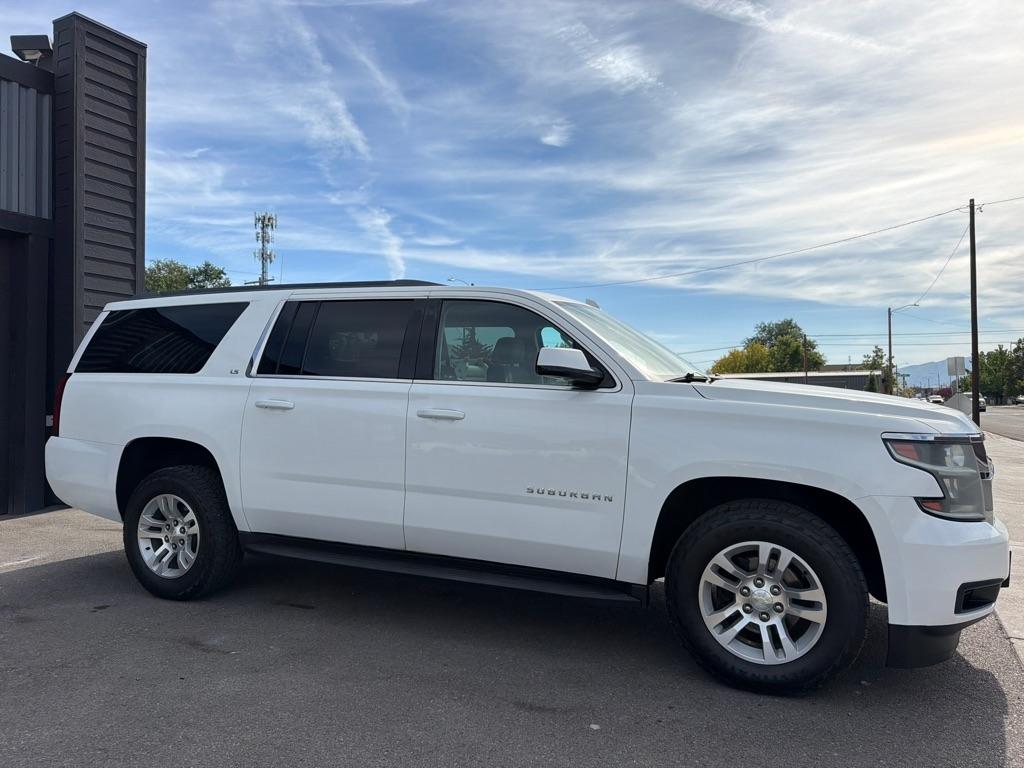Chevrolet Suburban LS 4WD 2016
