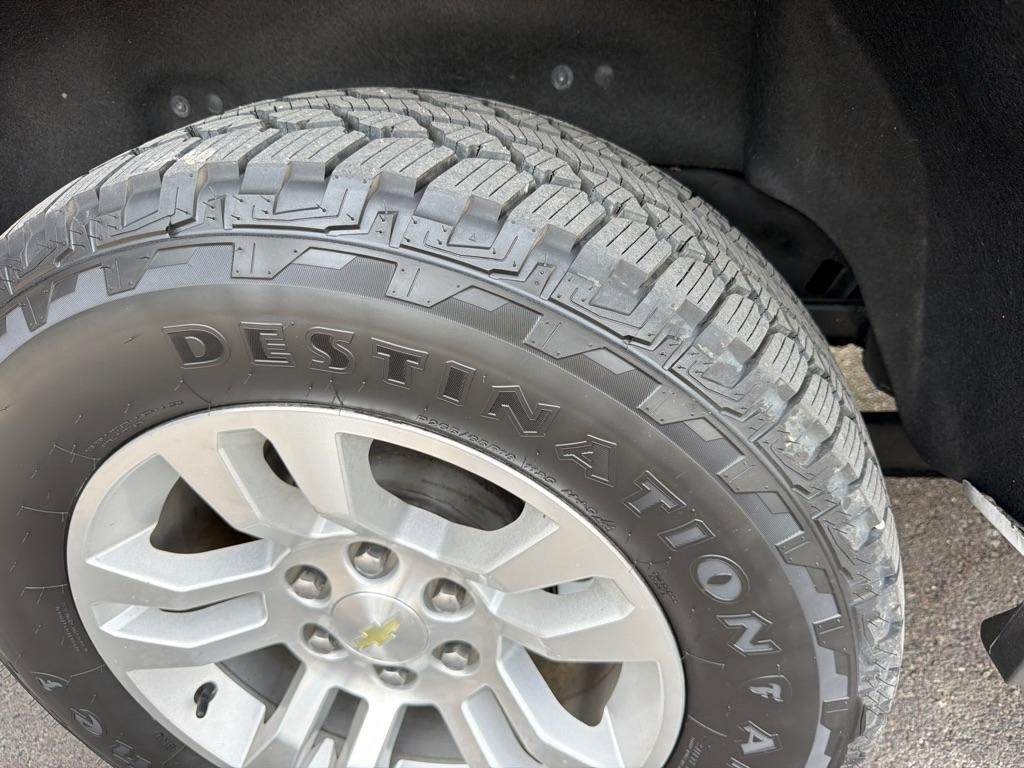 Chevrolet Suburban LS 4WD 2016